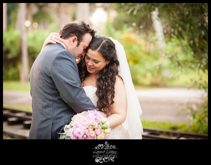 Central Florida natural light wedding photography