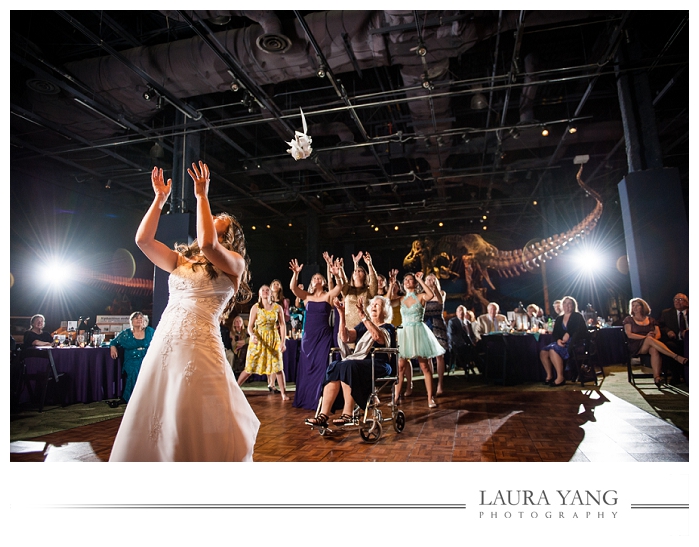 Orlando Science Center wedding photography bouquet toss